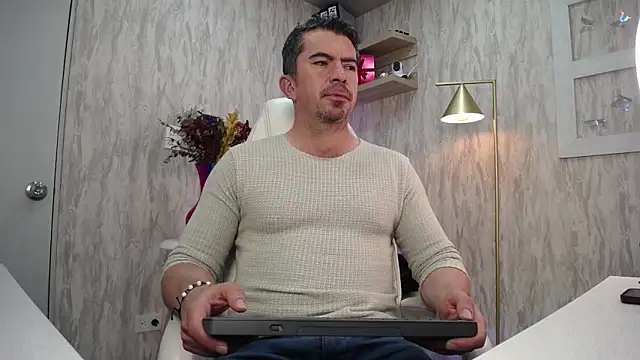 JuanKFit 45 online show from 02/25/26, 03:38