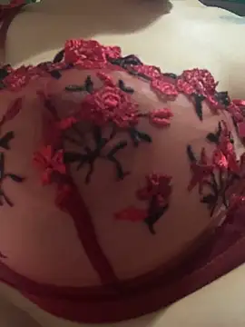 Snapshot of HinataArai chatting on 10/28/25, 08:00 HinataArai online show from 10/28/25, 08:00