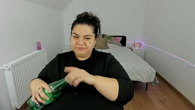 EvvaBBW online show from 10/12/25, 07:57