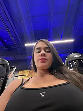 BellaLeclair online show from 04/17/26, 10:13