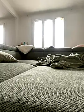 Snapshot of annacarlabgcam13 chatting on 12/19/25, 12:12 annacarlabgcam13 online show from 12/19/25, 12:12