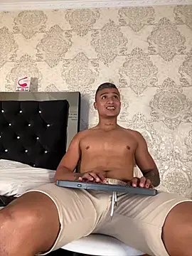 ThiagoBlaze online show from 11/29/25, 02:47