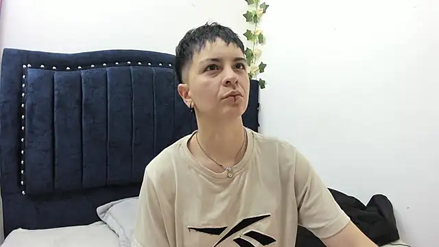  Hannah Hot online show from 11/27/25, 01:40