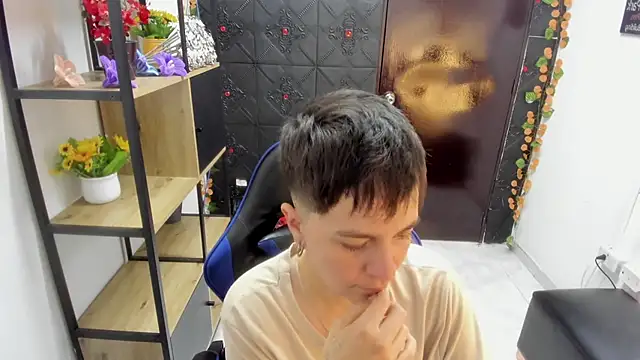  Hannah Hot online show from 04/21/26, 02:51