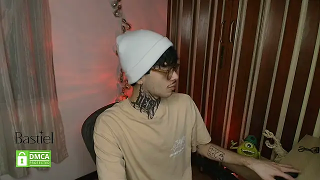 Mihail leroy online show from 10/14/25, 01:39