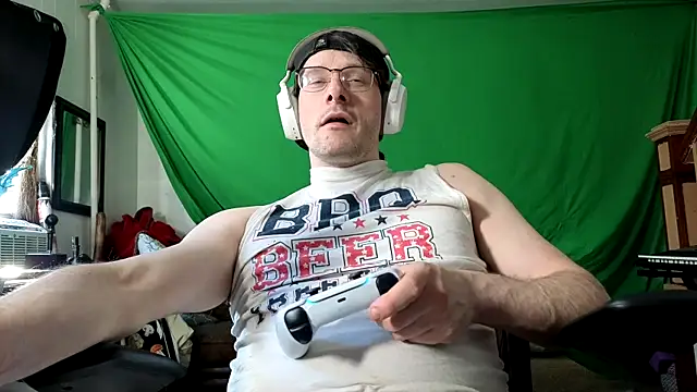 Snapshot of MasterDaddyCool chatting on 06/03/26, 10:37 MasterDaddyCool online show from 06/03/26, 10:37