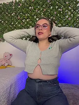 Snapshot of Katheerine chatting on 02/01/26, 01:59 Katheerine online show from 02/01/26, 01:59