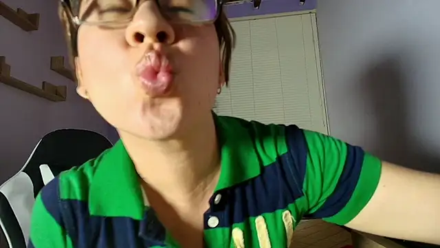 luna desiree online show from 10/14/25, 08:04