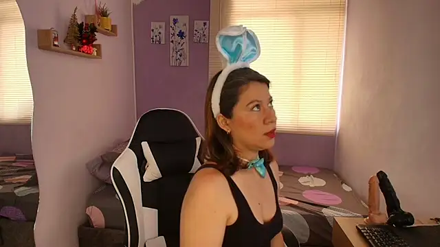 luna desiree online show from 11/29/25, 09:29