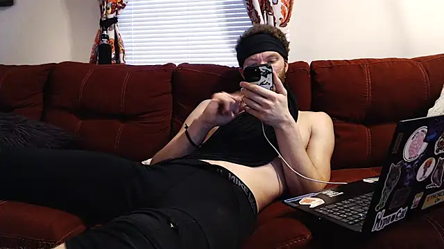 Snapshot of jinjasnack chatting on 12/17/25, 12:44 jinjasnack online show from 12/17/25, 12:44