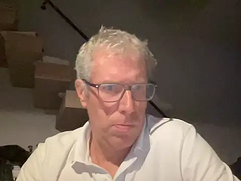 Snapshot of choupipat1 chatting on 09/10/25, 08:31 choupipat1 online show from 09/10/25, 08:31