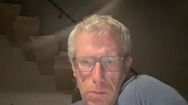 Snapshot of choupipat1 chatting on 09/14/25, 10:42 choupipat1 online show from 09/14/25, 10:42