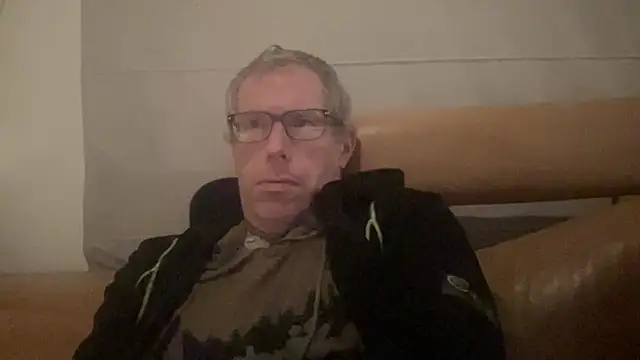 choupipat1 online show from 11/19/25, 08:20