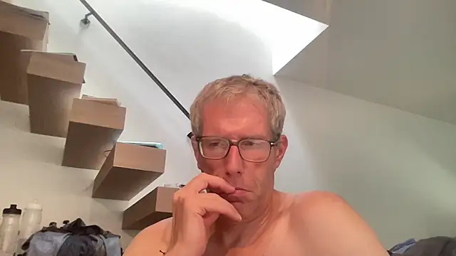 Snapshot of choupipat1 chatting on 06/25/26, 07:57 choupipat1 online show from 06/25/26, 07:57