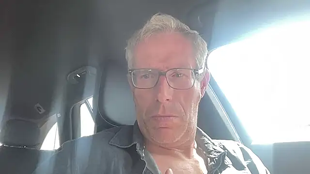 Snapshot of choupipat1 chatting on 06/27/26, 10:09 choupipat1 online show from 06/27/26, 10:09