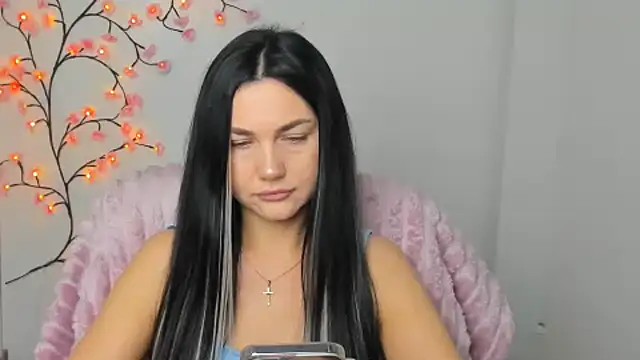 Lune Moon online show from 12/20/25, 06:31