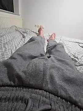 Snapshot of nix95 chatting on 11/01/25, 04:20 nix95 online show from 11/01/25, 04:20