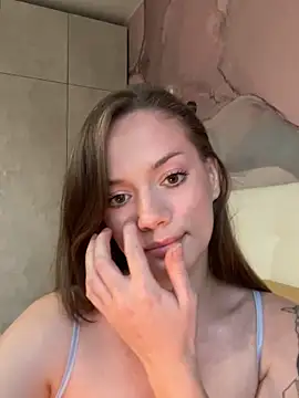 Snapshot of Rosie_Holmes_ chatting on 09/13/25, 02:39 Rosie Holmes online show from 09/13/25, 02:39