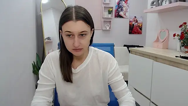 Snapshot of muriel_elvin chatting on 10/13/25, 09:20 muriel elvin online show from 10/13/25, 09:20