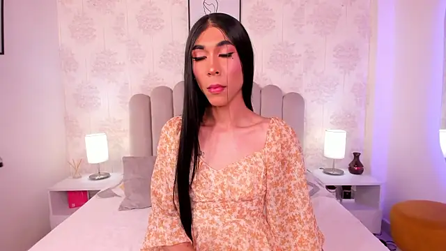 ShaynaHosk online show from 09/20/25, 07:04