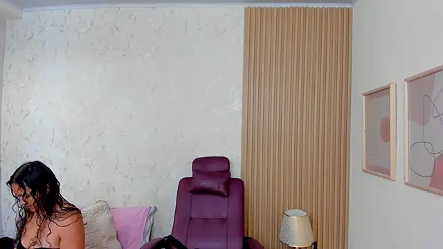 bellarivera  online show from 10/05/25, 12:14