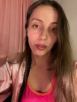Snapshot of paula_miler1 chatting on 05/13/26, 02:53 paula miler1 online show from 05/13/26, 02:53