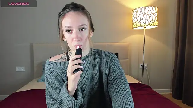 cutienaughtygirl online show from 10/04/25, 11:19