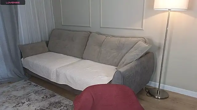 cutienaughtygirl online show from 04/13/26, 07:36