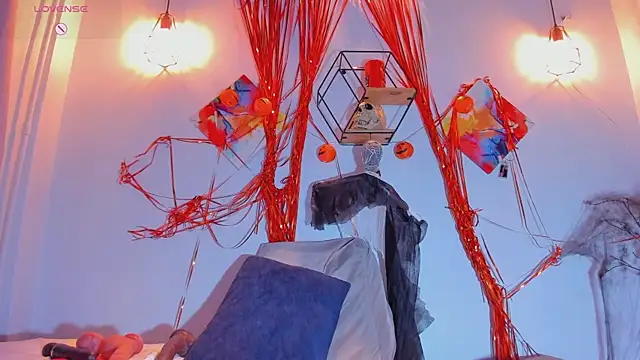 Karlaliones69 online show from 10/31/25, 12:17