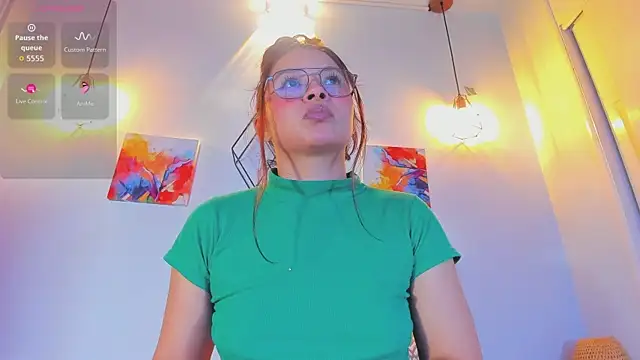 Karlaliones69 online show from 04/18/26, 06:34