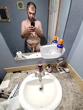 Snapshot of Bigdickcraig11 chatting on 10/04/25, 10:30 Bigdickcraig11 online show from 10/04/25, 10:30