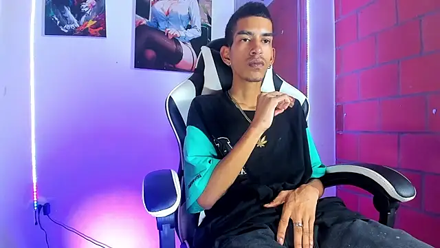 briamhoconor xh online show from 03/11/26, 04:07