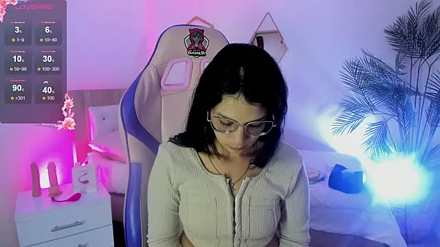 Hadid Jimenez  online show from 05/20/26, 08:37