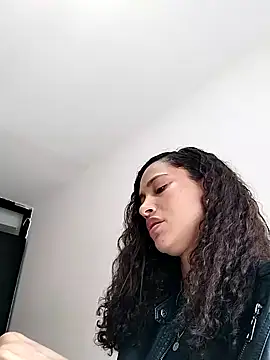 Snapshot of SofiaDelicia chatting on 09/21/25, 12:51 SofiaDelicia online show from 09/21/25, 12:51