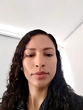 Snapshot of SofiaDelicia chatting on 10/18/25, 01:56 SofiaDelicia online show from 10/18/25, 01:56