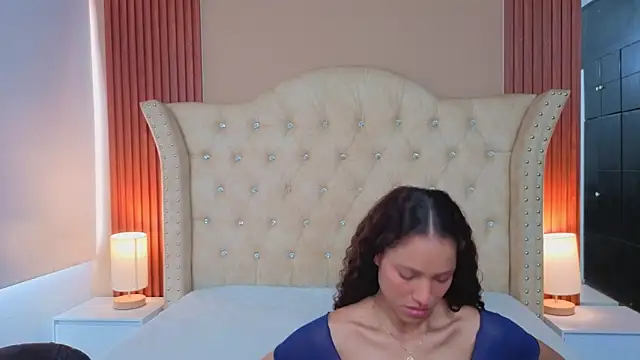 SofiaDelicia online show from 11/25/25, 04:40