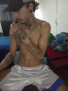 Snapshot of Tattoboy19cm chatting on 06/09/26, 09:04 Tattoboy19cm online show from 06/09/26, 09:04