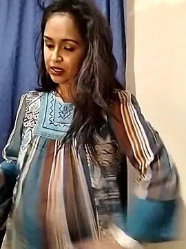 cute indianxo online show from 01/15/26, 04:44