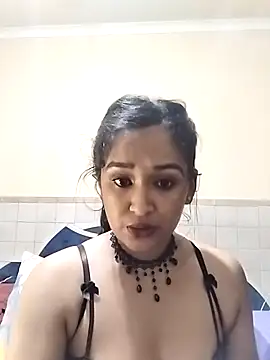 cute indianxo online show from 02/03/26, 07:30