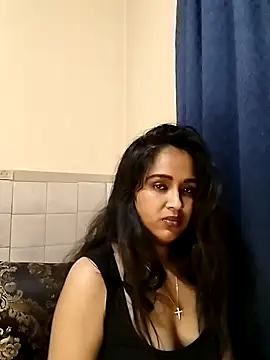 Snapshot of cute_indianxo chatting on 05/05/26, 10:29 cute indianxo online show from 05/05/26, 10:29
