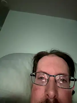 Snapshot of JJG327 chatting on 09/10/25, 12:05 JJG327 online show from 09/10/25, 12:05