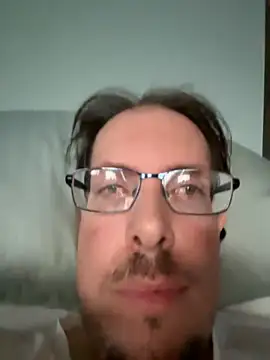 Snapshot of JJG327 chatting on 09/11/25, 12:05 JJG327 online show from 09/11/25, 12:05