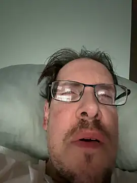 Snapshot of JJG327 chatting on 09/12/25, 12:05 JJG327 online show from 09/12/25, 12:05