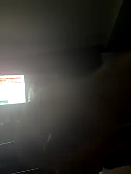 Snapshot of JJG327 chatting on 10/21/25, 04:24 JJG327 online show from 10/21/25, 04:24