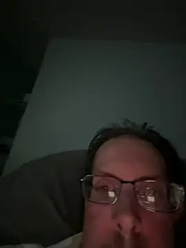 Snapshot of JJG327 chatting on 07/19/26, 04:05 JJG327 online show from 07/19/26, 04:05