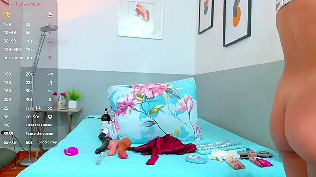 cutepetitee online show from 09/27/25, 07:30