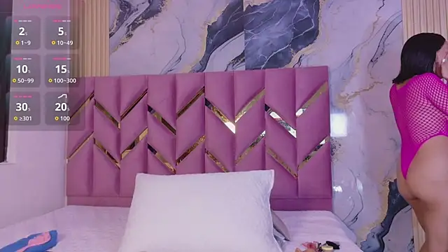 cutepetitee online show from 04/18/26, 07:58