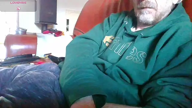 Snapshot of Vrenico-SC chatting on 10/04/25, 11:08 Vrenico-SC online show from 10/04/25, 11:08