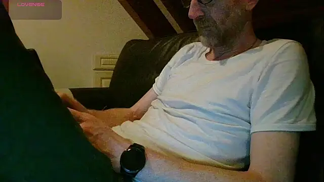 Snapshot of Vrenico-SC chatting on 11/01/25, 04:53 Vrenico-SC online show from 11/01/25, 04:53