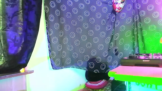 Snapshot of DjDiCKmannOnE chatting on 02/02/26, 02:49 DjDiCKmannOnE online show from 02/02/26, 02:49